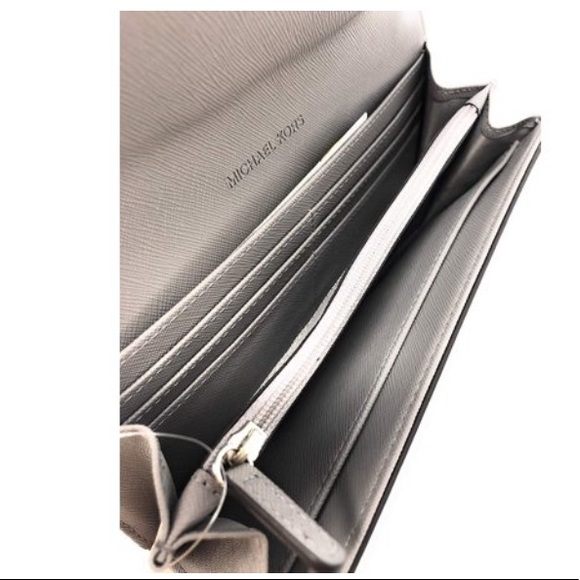 SOLD!ɴᴡᴛ! ᴍɪᴄʜᴀᴇʟ ᴋᴏʀs ʟᴇᴀᴛʜᴇʀ ᴛɪɴᴀ ᴄᴀʀʏᴀʟʟ ᴡᴀʟʟᴇᴛ - Picture 7 of 7